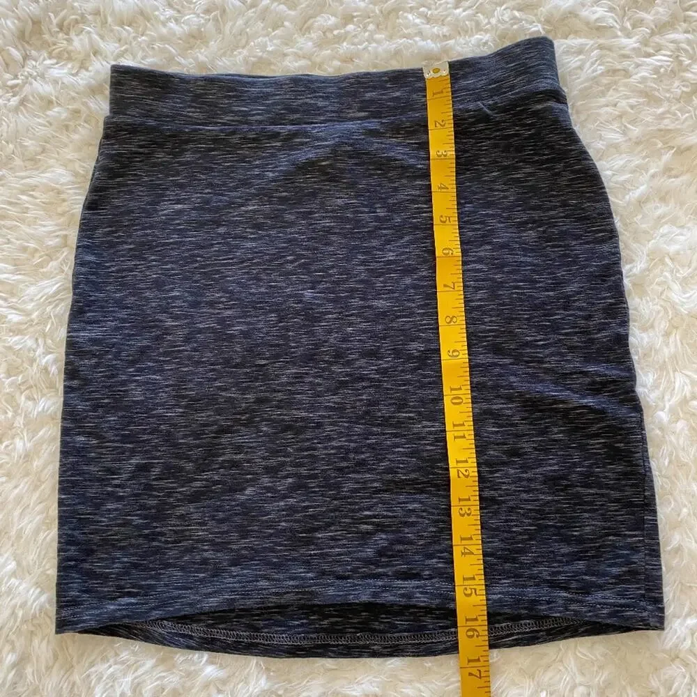 3/$15 Divided by H&M Basic Black Mini Skirt Cotton Spandex Size Small